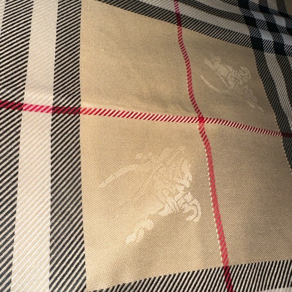 Burberry cover up - Picture 5 of 5